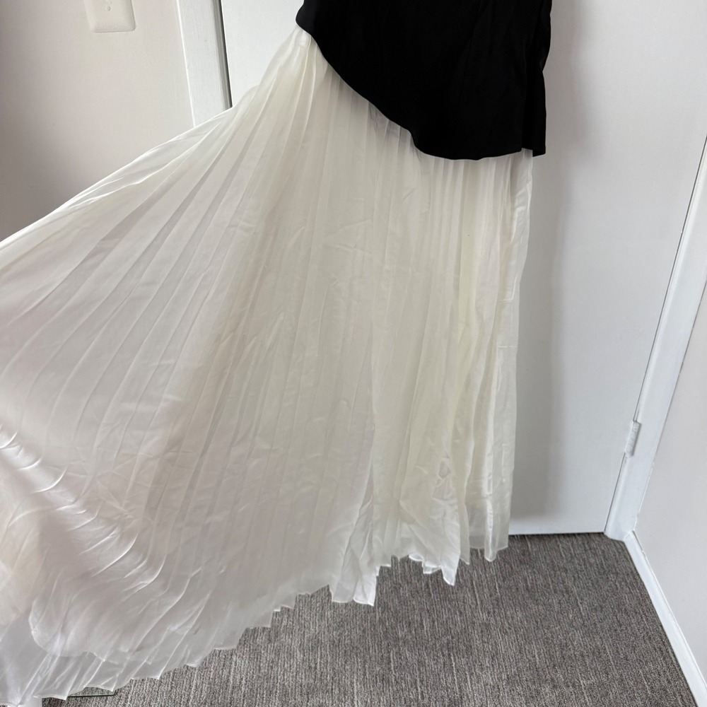 Commense Off-Shoulder Black and White Evening Gown Formal Dress Large - Picture 8 of 17
